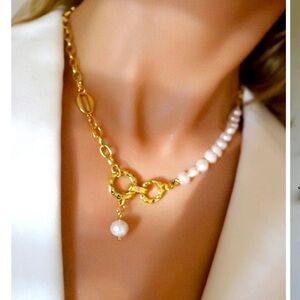 Necklace fresh water pearls gold tone